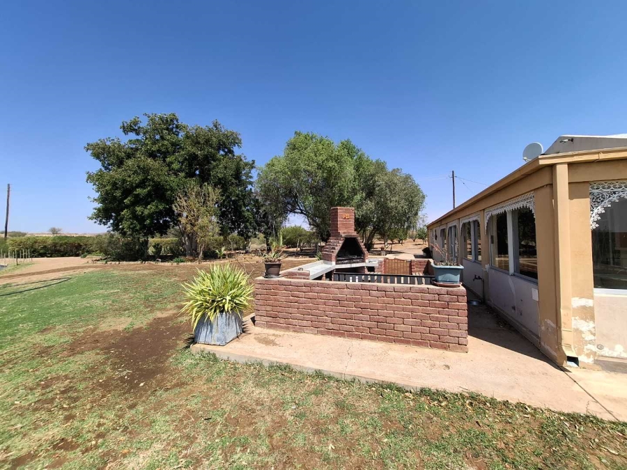 4 Bedroom Property for Sale in Karos Northern Cape
